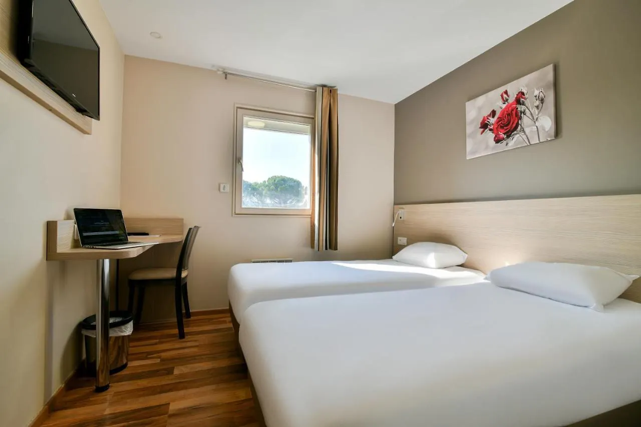 B&B HOTEL Bollène 2*,