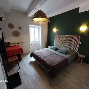 Guest house Le 18 By Benson, Bollene